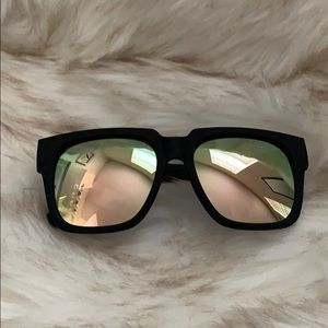 Quay On The Prowl Sunnies, rose lens